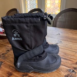 Kamik Snow boots.  Child size 1 Great condition.